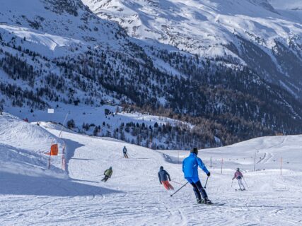 【公式限定価格】　　　　　　　　　　　　　　　　　　　　　　　55歳からのシニアスキー旅《2食付》サンメドウズ清里スキー場1日リフト券付プラン