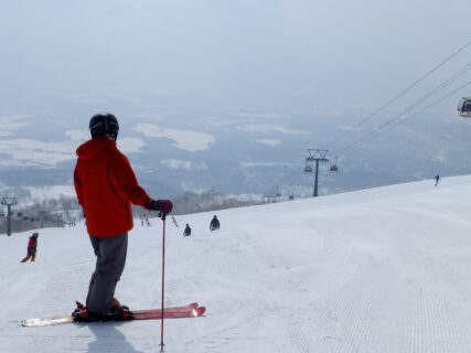 【公式限定価格】　　　　　　　　　　　　　　　　　　　　　　　60歳からのシニアスキー旅《2食付》シャトレーゼスキーバレー野辺山or小海スキー場1日リフト券付プラン