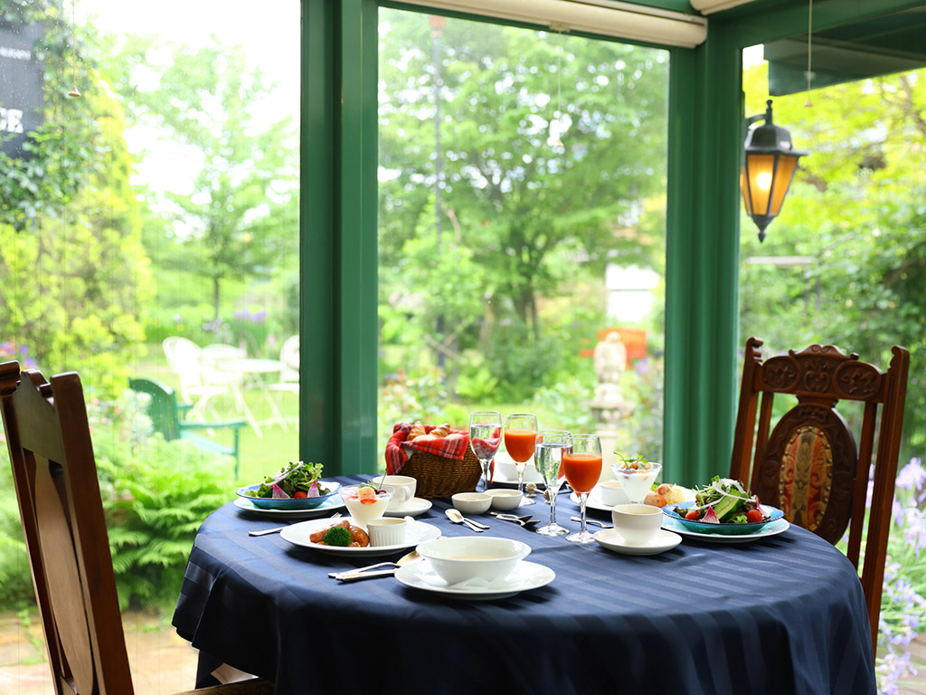 レストラン　サンルーム